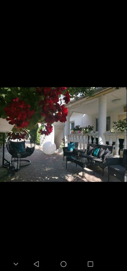 Apartments Vila White House Pancevo Exterior photo