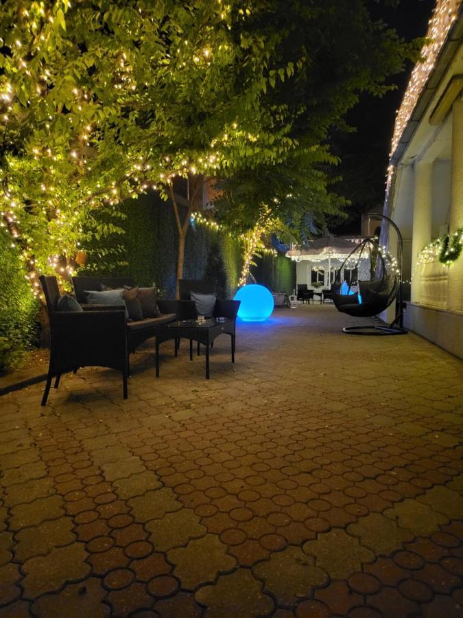 Apartments Vila White House Pancevo Exterior photo