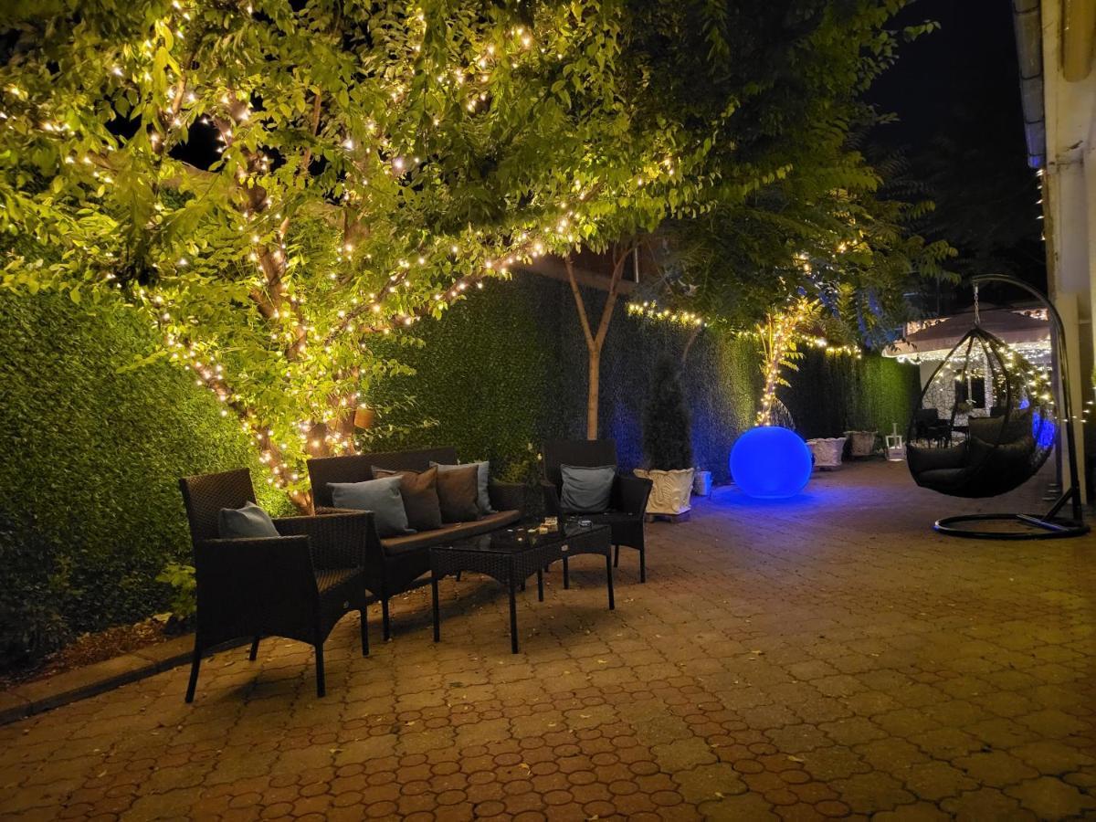 Apartments Vila White House Pancevo Exterior photo