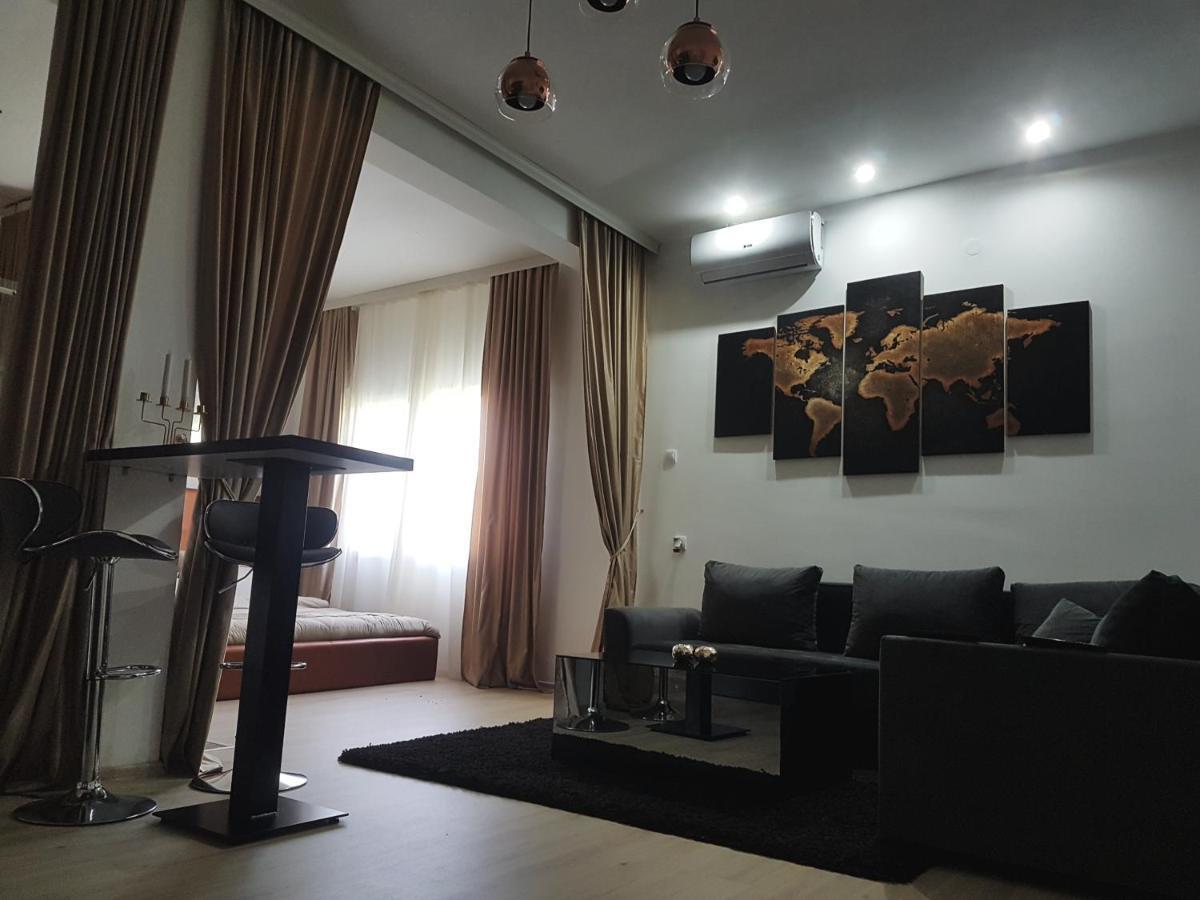 Apartments Vila White House Pancevo Exterior photo